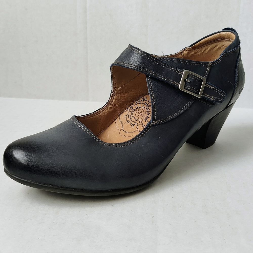 TAOS Navy Studio Stacked Heel Oiled Leather Mary Jane's Sz 10